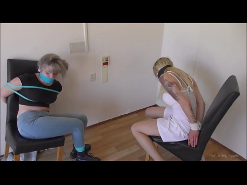 ❤️ Addicció / lligada i amordassada / damisela en angoixa ️ Vídeo porno a nosaltres